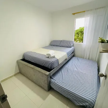 A Metros Del Mar Apartment